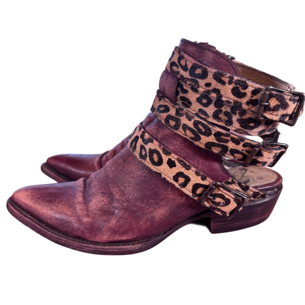 🦄 FREEBIRD ORIGINAL VINTAGE DESIGNER BOOTIES 🦄